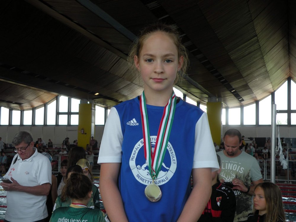 Pünkösdi úszóverseny 09